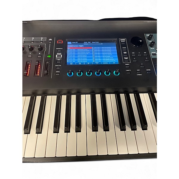 Used Roland Fantom 8 Keyboard Workstation