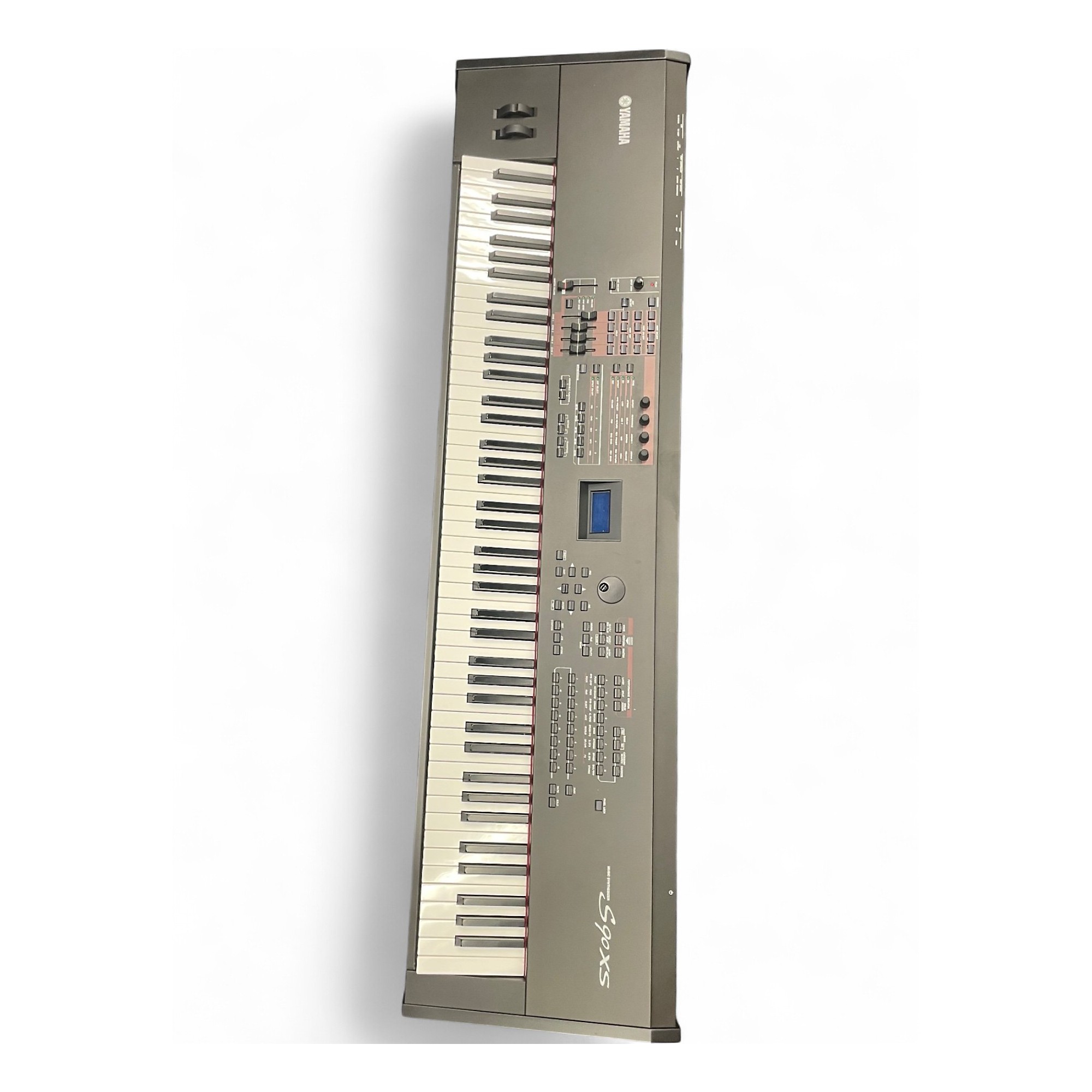 Used Yamaha S90XS 88 Key Synthesizer | Guitar Center