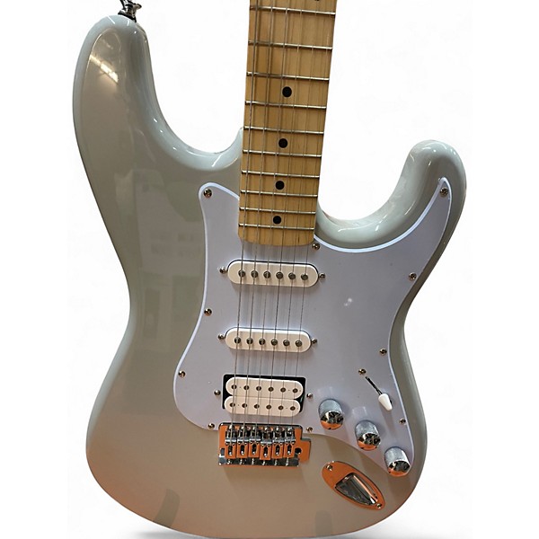 Used Kramer FOCUS VT-211S White Solid Body Electric Guitar