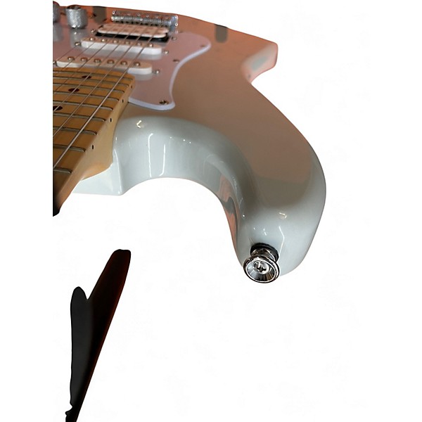 Used Kramer FOCUS VT-211S White Solid Body Electric Guitar