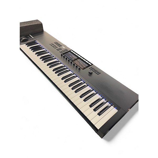 Used Native Instruments Komplete Kontrol S61 MIDI Controller