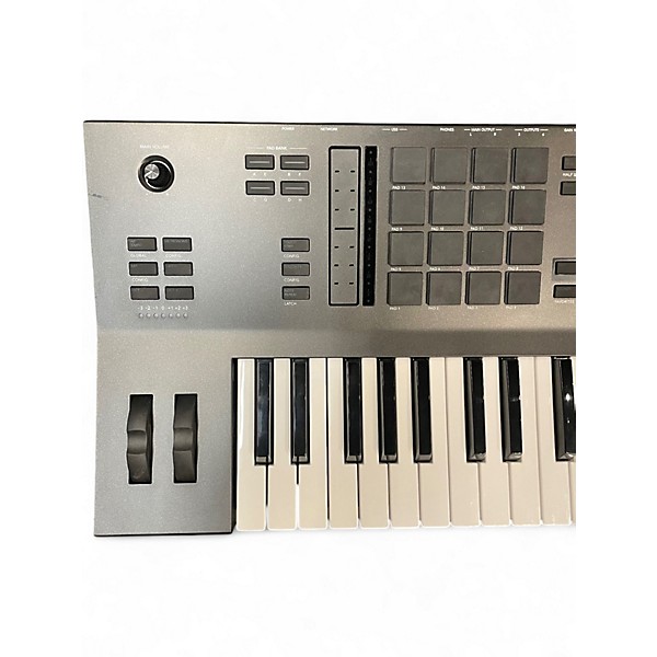 Used Akai Professional MPCKEY 61 Production Controller