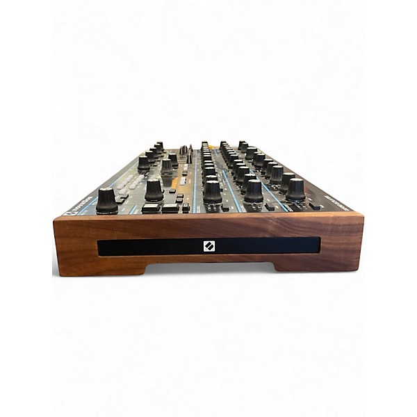 Used Novation Peak 8-Voice Desktop Synth Standard Synthesizer