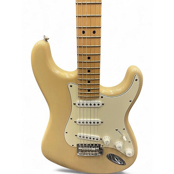 Used 2006 Fender American Standard Stratocaster Honey Blonde Solid Body Electric Guitar
