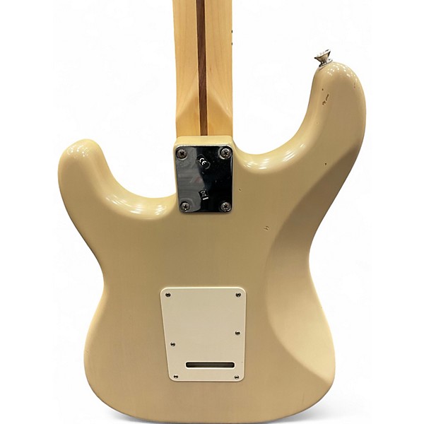 Used 2006 Fender American Standard Stratocaster Honey Blonde Solid Body Electric Guitar