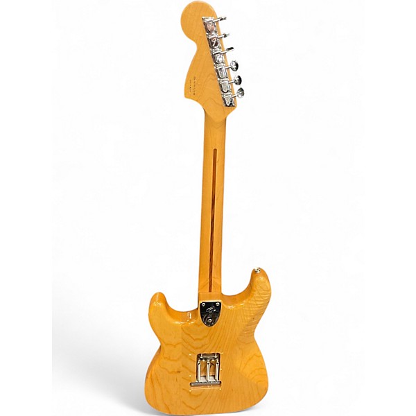 Used Fender Classic Series '70s Stratocaster Natural Solid Body Electric Guitar