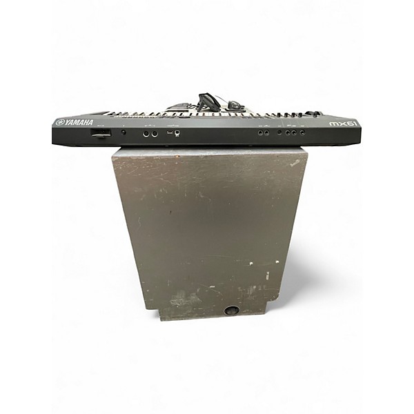 Used Yamaha MX61 61 Key Keyboard Workstation