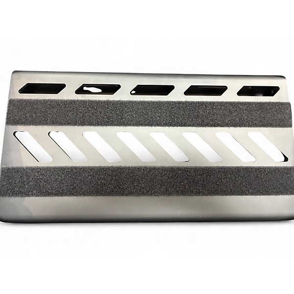 Used Gator GPB-BAK Pedal Board