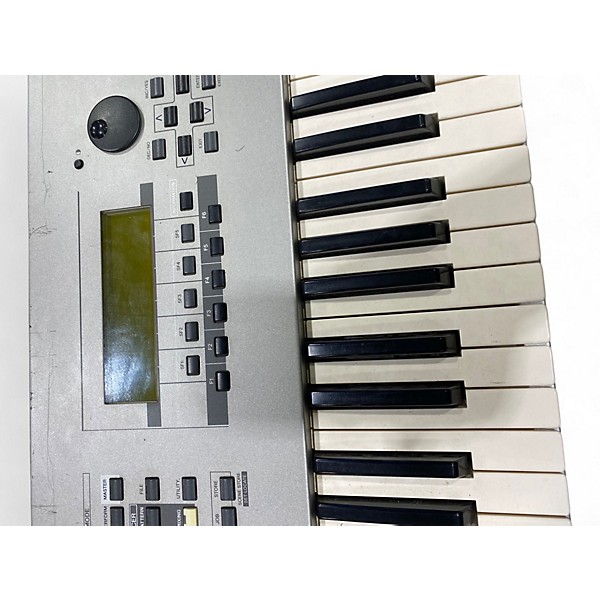 Used Yamaha Motif 6 61 Key Keyboard Workstation