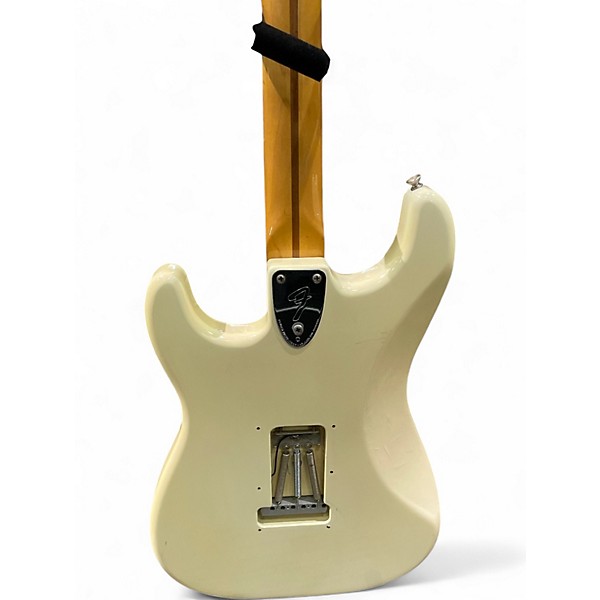 Used Fender Classic Series '70s Stratocaster Olympic White Solid Body Electric Guitar