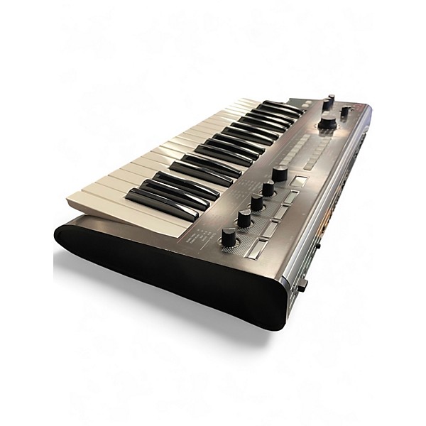 Used KORG R3 37 Key Synthesizer