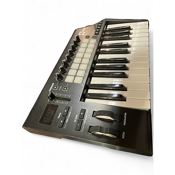 Used Novation Launchkey 25 Key MK2 MIDI Controller