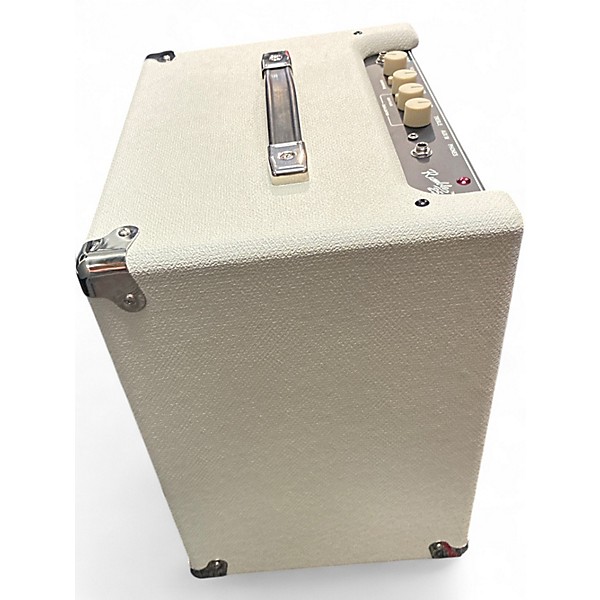 Used Fender Rumble 25 25W 1x8 White Bass Combo Amp