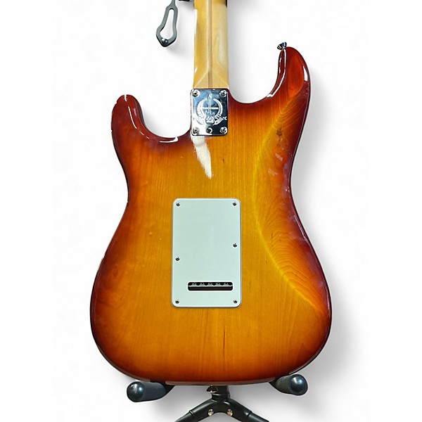 Used 2014 Fender 60th Anniversary American Standard Stratocaster Sienna Sunburst Solid Body Electric Guitar
