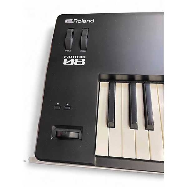 Used Roland Fantom 08 Keyboard Workstation