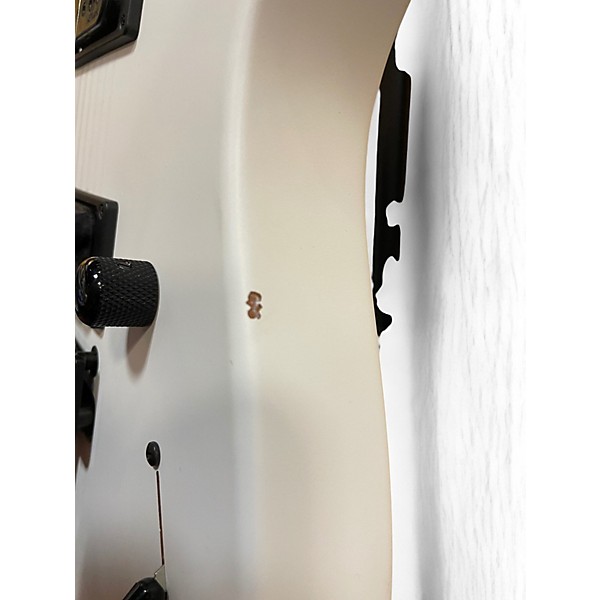 Used Charvel CUSTOM SHOP SAN DIMAS II White Solid Body Electric Guitar