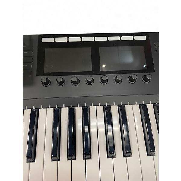 Used Native Instruments Komplete Kontrol S49 MK2 MIDI Controller