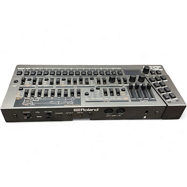 Used Roland JD08 Synthesizer