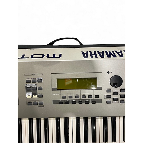 Used Yamaha MX61 61 Key Keyboard Workstation