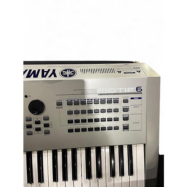 Used Yamaha MX61 61 Key Keyboard Workstation