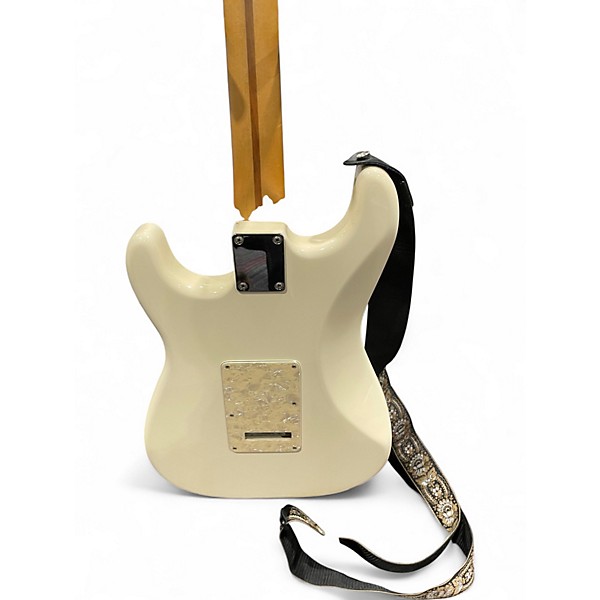 Used 2008 Fender Player Stratocaster Olympic White Solid Body Electric Guitar