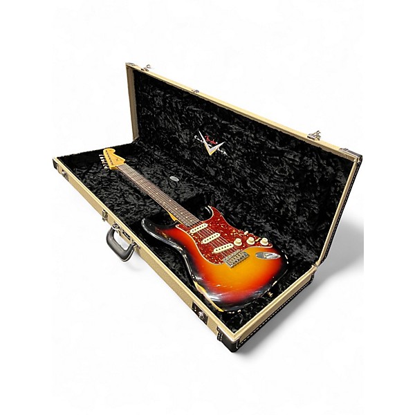 Used Fender Custom Shop 62 Reissue Stratocaster Relic 3 Color Sunburst Faded Aged Solid Body Electric Guitar