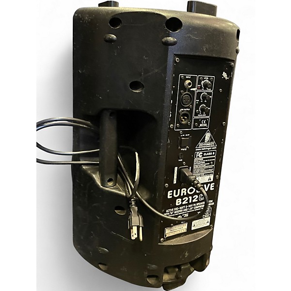 Used 2010 Behringer B212D 12in 2-Way 550W Powered Speaker