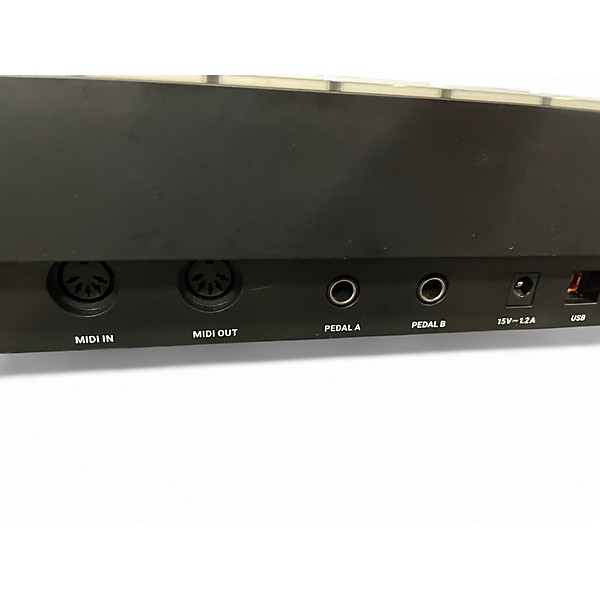 Used Komplete Kontrol S49 MIDI Controller