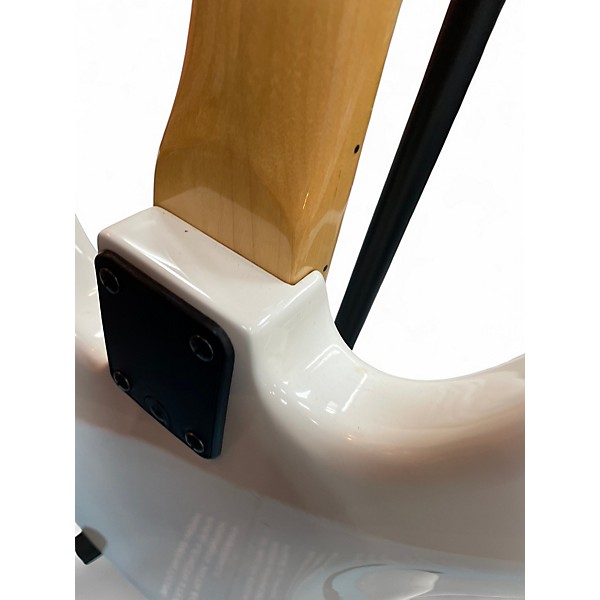 Vintage 1989 Peavey Fury White Electric Bass Guitar