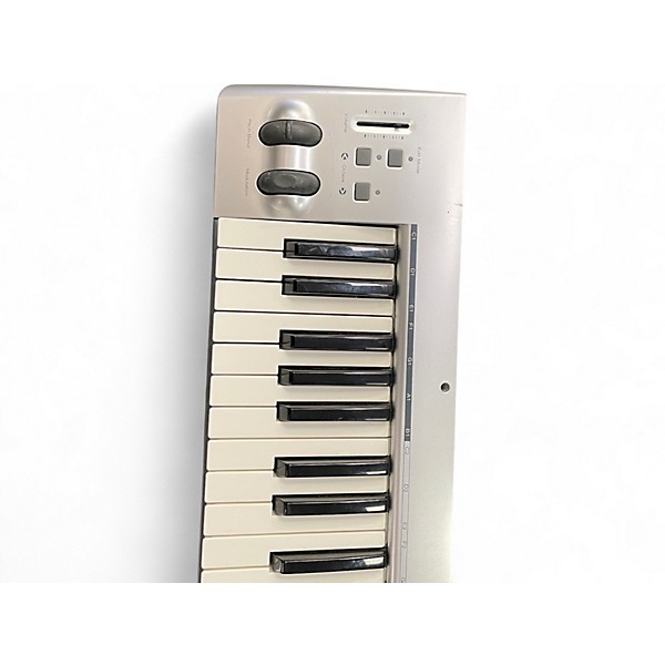 Used Native Instruments Maschine Mikro MKII MIDI Controller