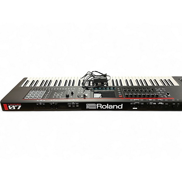 Used Roland Fantom 07 Keyboard Workstation