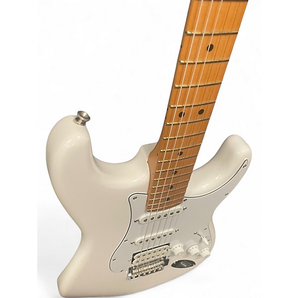 Used Fender Player II Stratocaster HSS Polar White Solid Body Electric Guitar