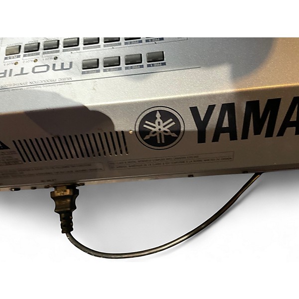 Used Yamaha Motif ES6 61 Key Keyboard Workstation