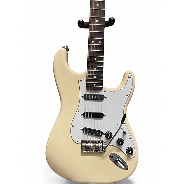 Used Fender Ritchie Blackmore Signature Stratocaster White Solid Body Electric Guitar