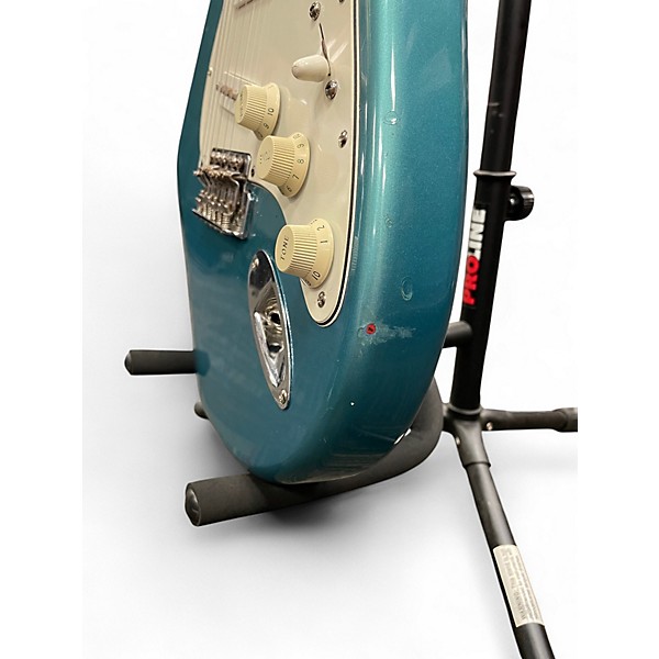 Vintage 1995 Fender Stratocaster Ocean Turquoise Solid Body Electric Guitar