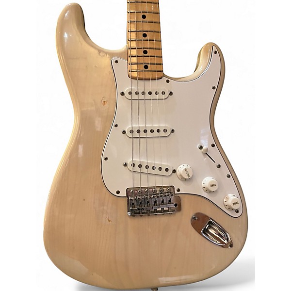 Vintage 1975 Fender Stratocaster Blonde Solid Body Electric Guitar