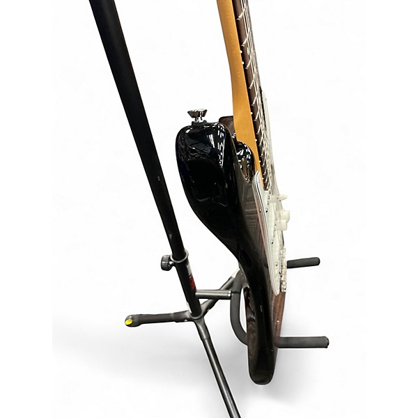 Used 2007 Fender American Standard Stratocaster 3 Tone Sunburst Solid Body Electric Guitar