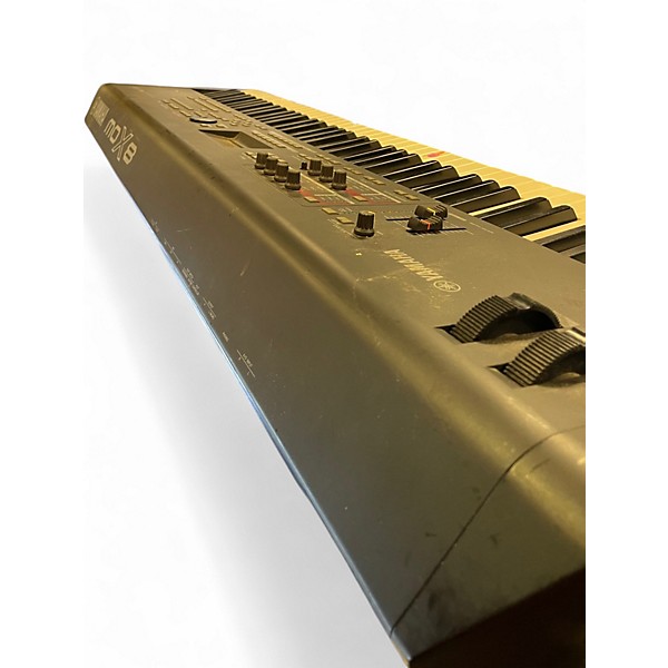 Used 2010 Yamaha MOX8 88 Key Keyboard Workstation