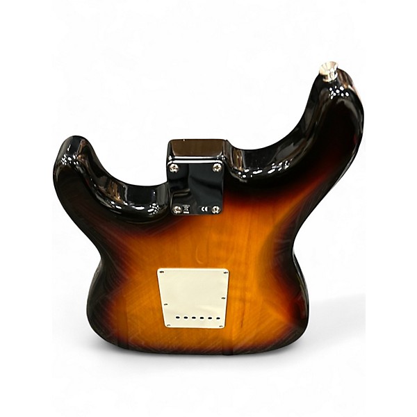 Used Fender Classic Series 1960S Stratocaster 3 Color Sunburst Solid Body Electric Guitar