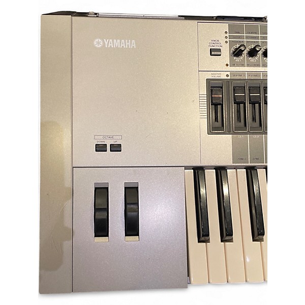 Used Yamaha Motif 6 61 Key Keyboard Workstation