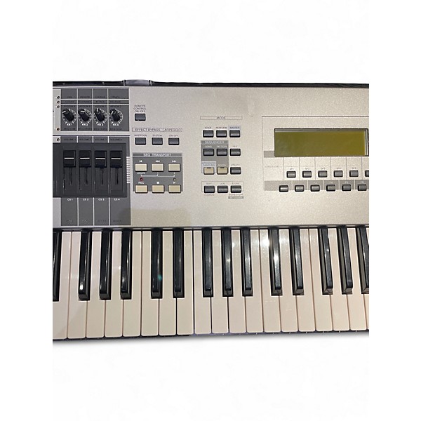 Used Yamaha Motif 6 61 Key Keyboard Workstation