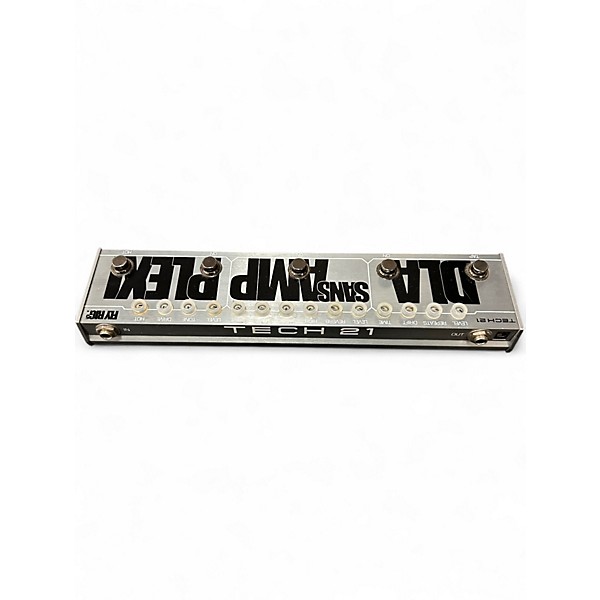 Used Tech 21 Fly Rig 5 SansAmp Effect Processor