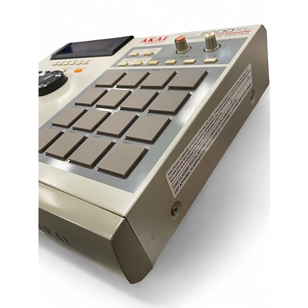 Used Akai Professional MPC2000XL Production Controller