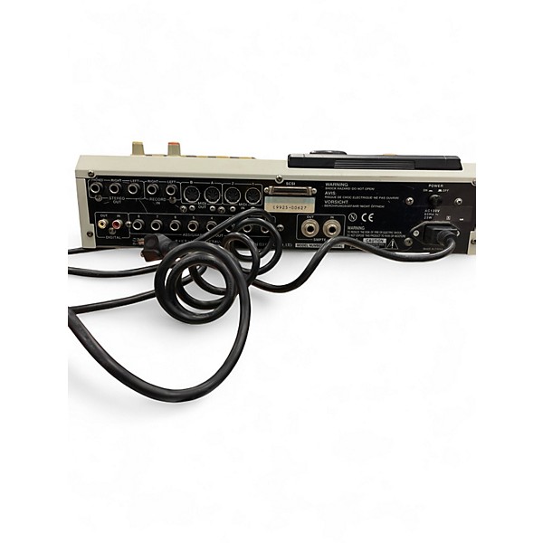 Used Akai Professional MPC2000XL Production Controller