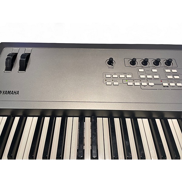 Used Yamaha MM8 88 Key Synthesizer