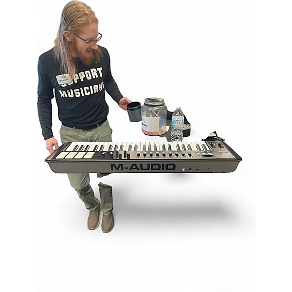 Used M-Audio OXYGEN49