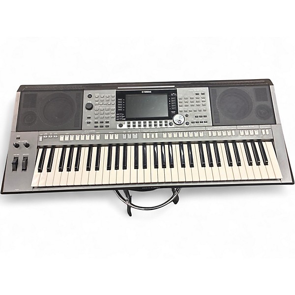 Used Yamaha PSRS970 61 Key Keyboard Workstation