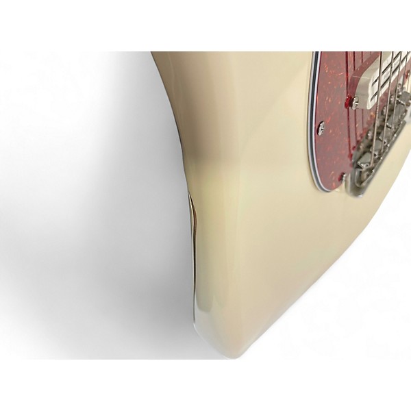 Used Fender Standard Stratocaster Classic White Solid Body Electric Guitar