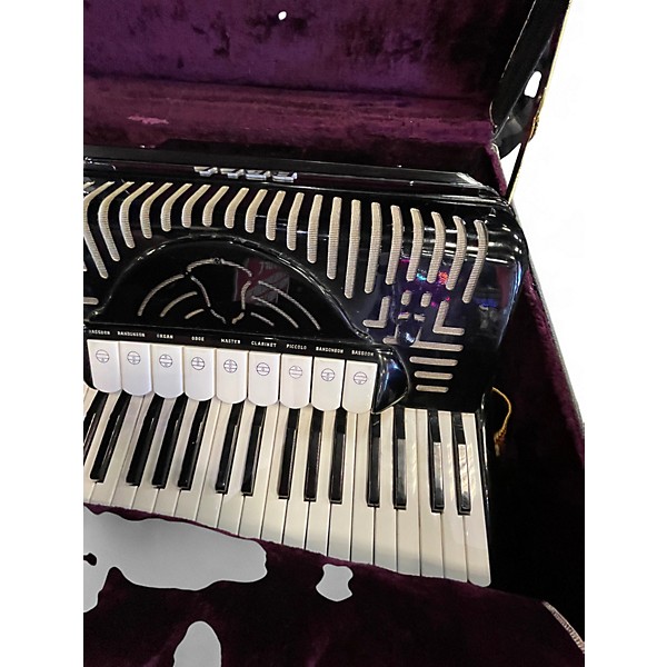 Used Bell Model 2515 - 18" Accordion