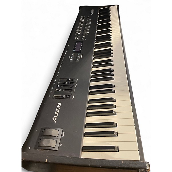 Used Alesis QS8.1 Keyboard Workstation